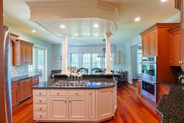 Dining room, Interior, Kitchen, Pendant Lights, Recessed Lighting, Wood Texture Flooring