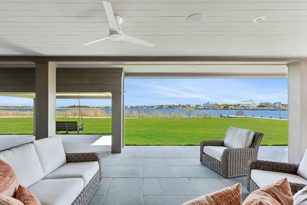 Interior, Living room, Sun Room, Water