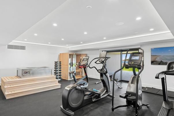 Fitness Equipment, Interior, Recessed Lighting, Sauna Room