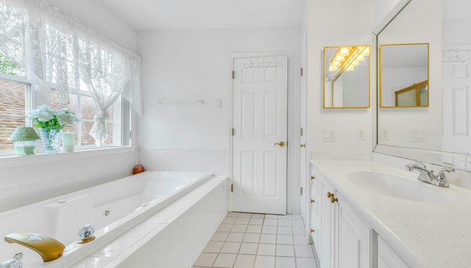 Bathroom, Dual Sink Vanities, Interior