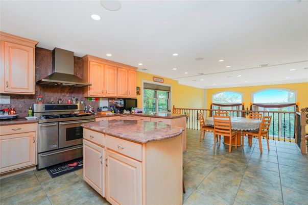 Dining room, Interior, Kitchen, Recessed Lighting, Stainless Steel Appliances