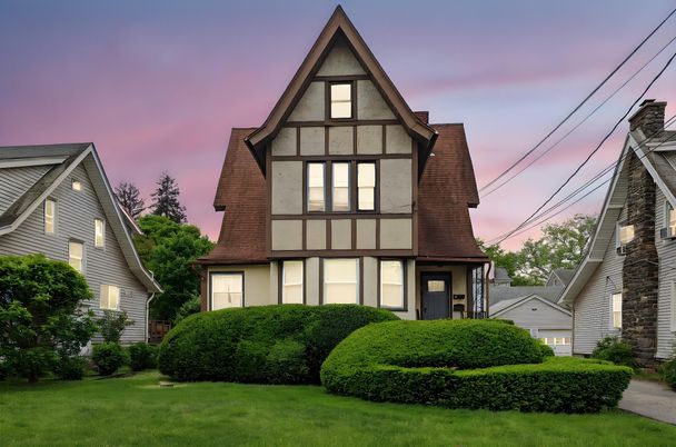 Exterior, Facade, Tudor Revival