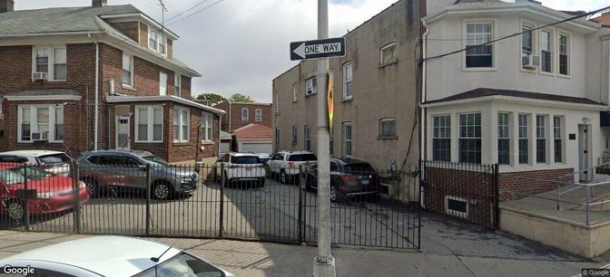 Exterior, Facade, Brick Facade, Rowhouse