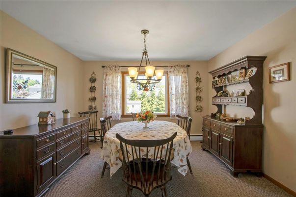 Chandelier, Dining room, Interior