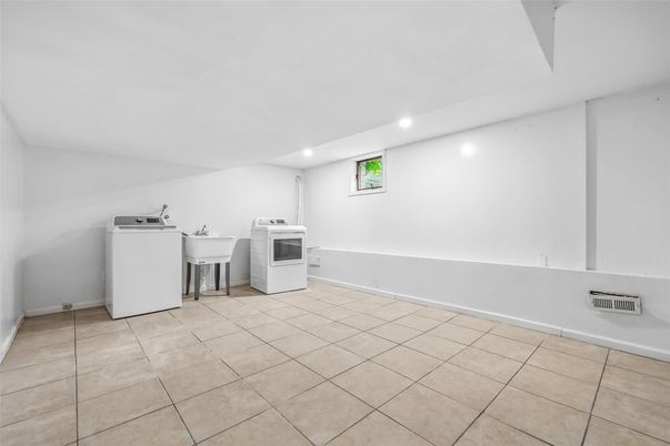 Interior, Recessed Lighting, Washer