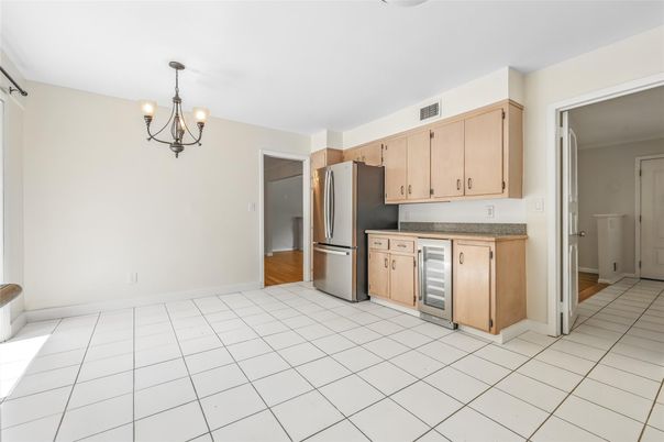 Chandelier, Interior, Kitchen