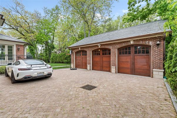Detached Garage, Exterior