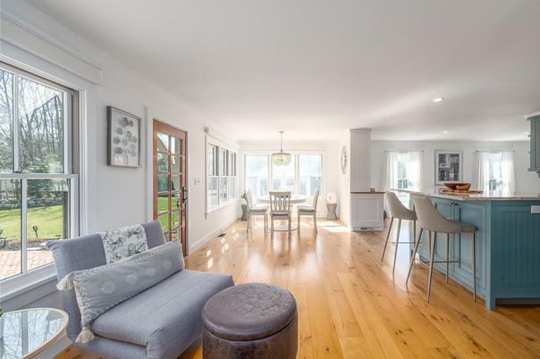 Dining room, Interior, Kitchen, Pendant Lights, Recessed Lighting, Wood Texture Flooring