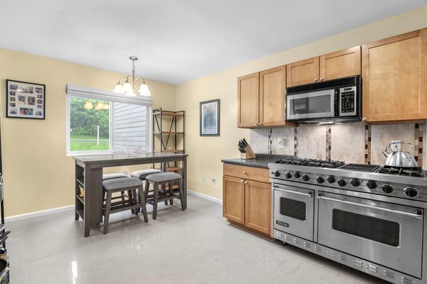Dining room, Interior, Kitchen, Pendant Lights, Stainless Steel Appliances