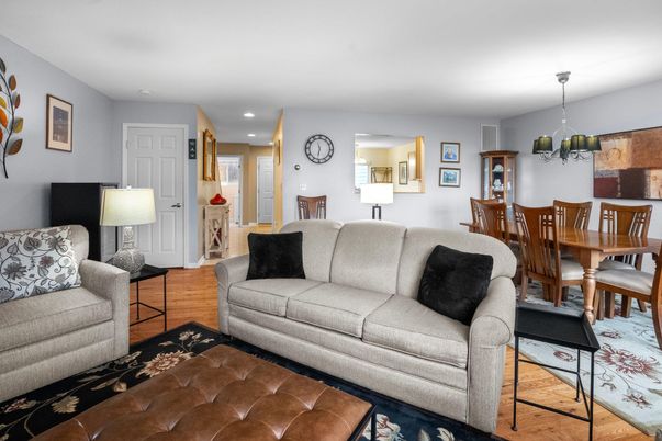 Chandelier, Dining room, Interior, Living room, Pendant Lights, Recessed Lighting, Wood Texture Flooring