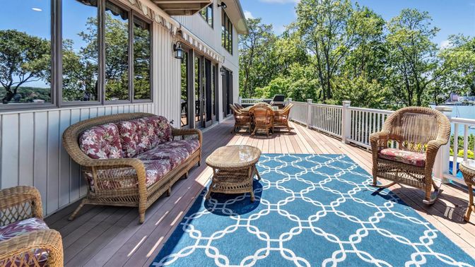 Exterior, Wood Texture Flooring