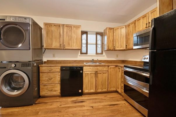 Interior, Kitchen, Washer, Wood Texture Flooring