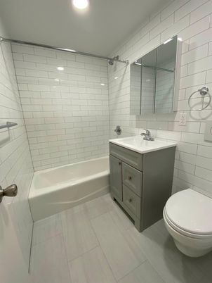 Bathroom, Interior, Recessed Lighting