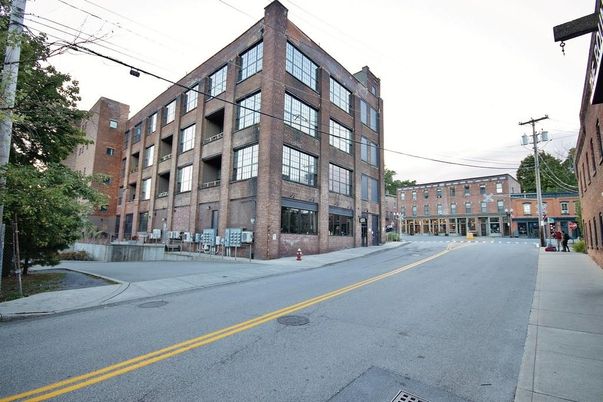 Exterior, Facade, Condo Building