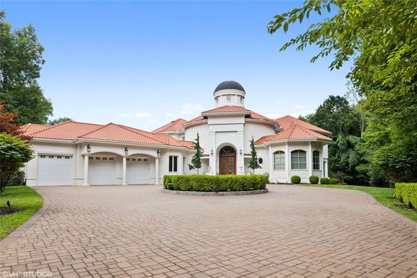 Attached, Exterior, Facade, Mediterranean