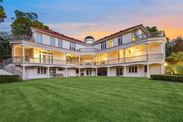 Backyard, Exterior, Facade, Mediterranean