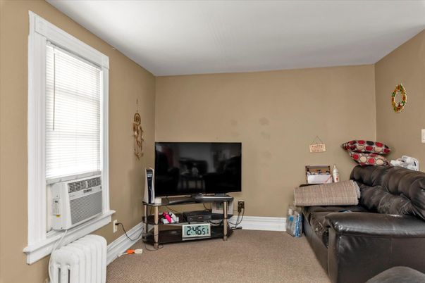 DE Listing image placeholder