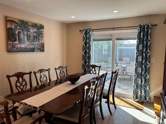 Dining room, Interior, Recessed Lighting