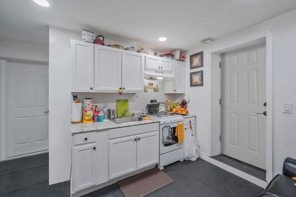 Interior, Kitchen, Recessed Lighting