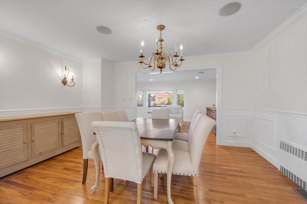 Chandelier, Dining room, Interior, Recessed Lighting, Wood Texture Flooring