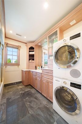 Interior, Recessed Lighting, Utility Closets, Washer
