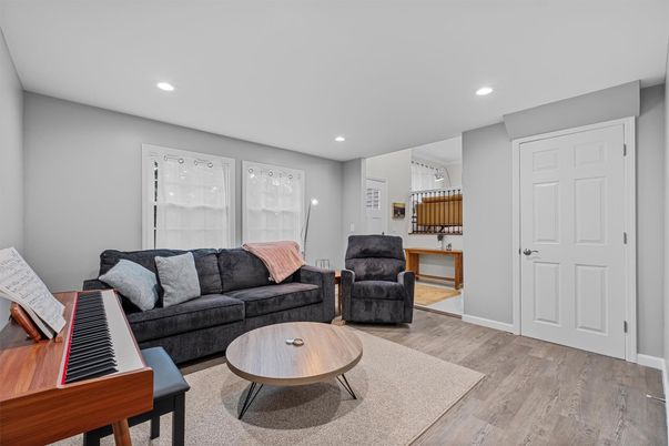 Interior, Living room, Piano, Recessed Lighting, Wood Texture Flooring