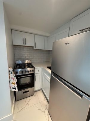 Interior, Kitchen, Marble, Stainless Steel Appliances