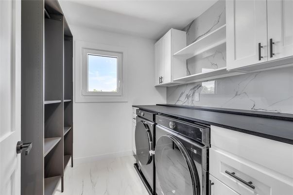 Interior, Marble, Marble Walls, Washer