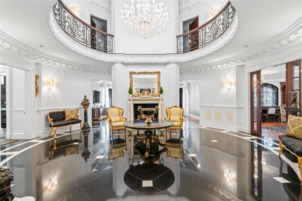 Chandelier, Fireplace, Interior, Piano