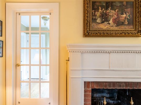 Fireplace, Interior