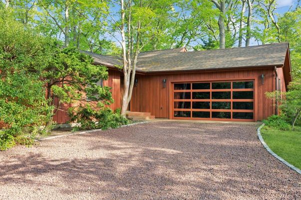 Detached Garage, Exterior
