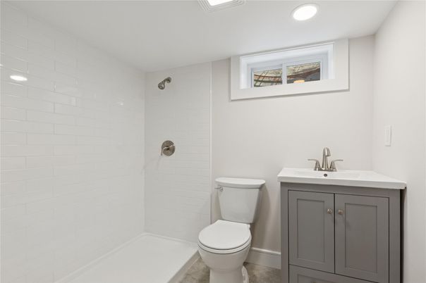 Bathroom, Interior, Recessed Lighting