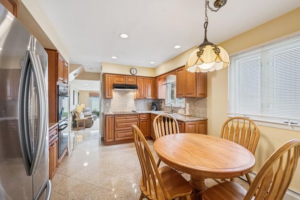 Dining room, Interior, Kitchen, Pendant Lights, Recessed Lighting, Stainless Steel Appliances
