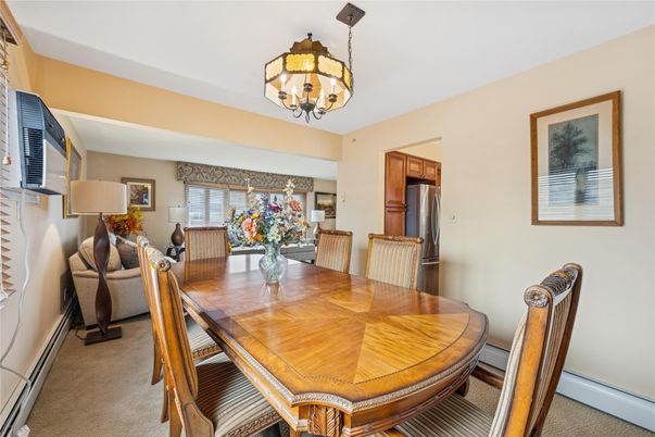 Chandelier, Dining room, Interior, Kitchen, Stainless Steel Appliances