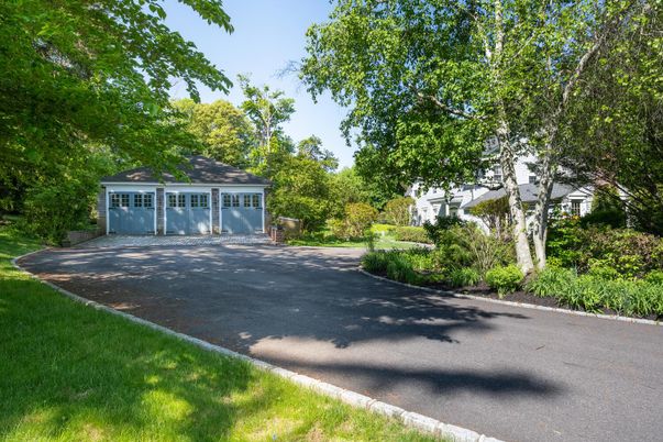 Detached Garage, Exterior