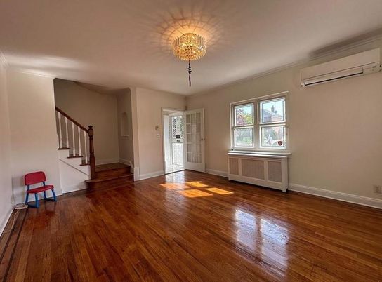 Chandelier, Empty room, Interior, Wood Texture Flooring