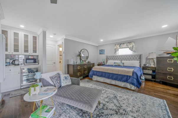 Bedroom, Interior, Recessed Lighting, Wood Texture Flooring