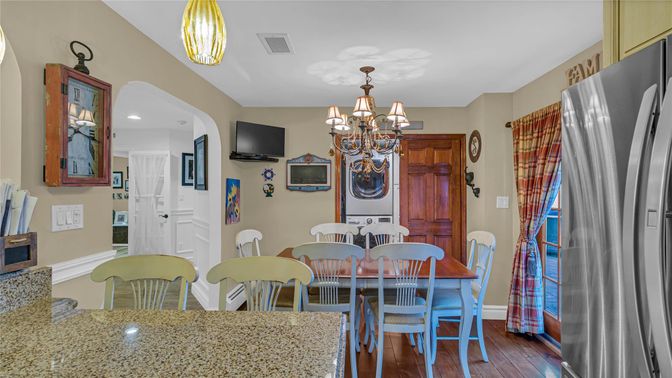 Chandelier, Dining room, Interior, Recessed Lighting, Wood Texture Flooring