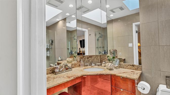 Bathroom, Interior, Recessed Lighting