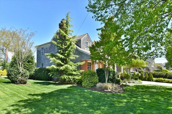 Backyard, Exterior, Facade, Brick Facade, Cape Cod