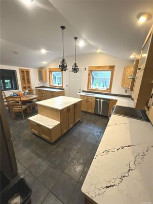 Dining room, Interior, Kitchen, Pendant Lights, Recessed Lighting, Stainless Steel Appliances