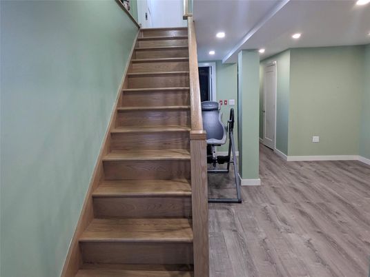 Interior, Recessed Lighting, Wood Texture Flooring