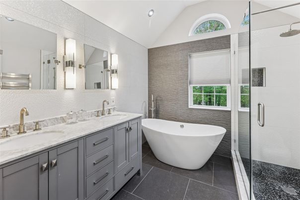 Bathroom, Dual Sink Vanities, Free Standing Baths, Interior, Recessed Lighting