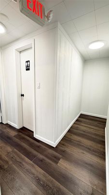 Empty room, Interior, Pendant Lights, Recessed Lighting, Wood Texture Flooring