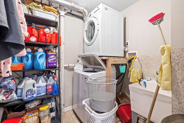 Interior, Washer