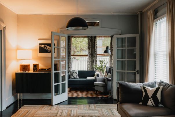 Interior, Pendant Lights, Wood Texture Flooring