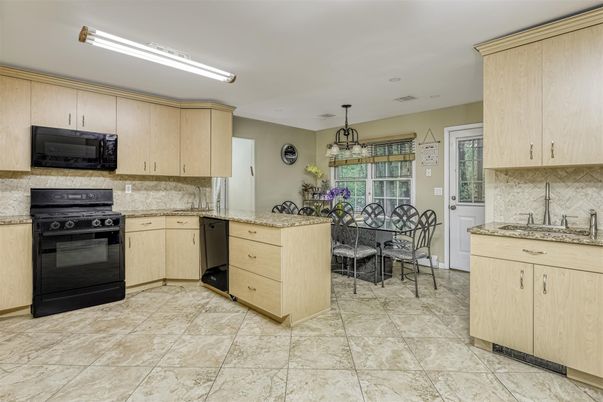 Dining room, Interior, Kitchen, Pendant Lights