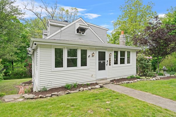 Exterior, Facade, Cape Cod