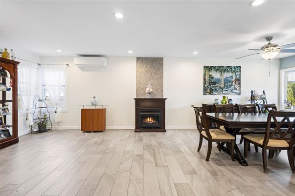 Dining room, Fireplace, Interior, Recessed Lighting, Wood Texture Flooring