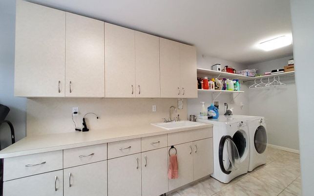 Interior, Washer